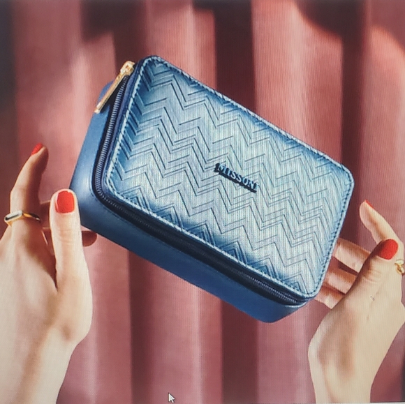 Missoni Handbags - Missoni Luxury Kits Case Exclusive For Delta Air- amenity Kits
